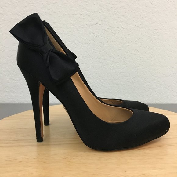 Badgley Mischka Shoes - Badgley Mischka Black Satin Calton Blow Heels Size 8M
